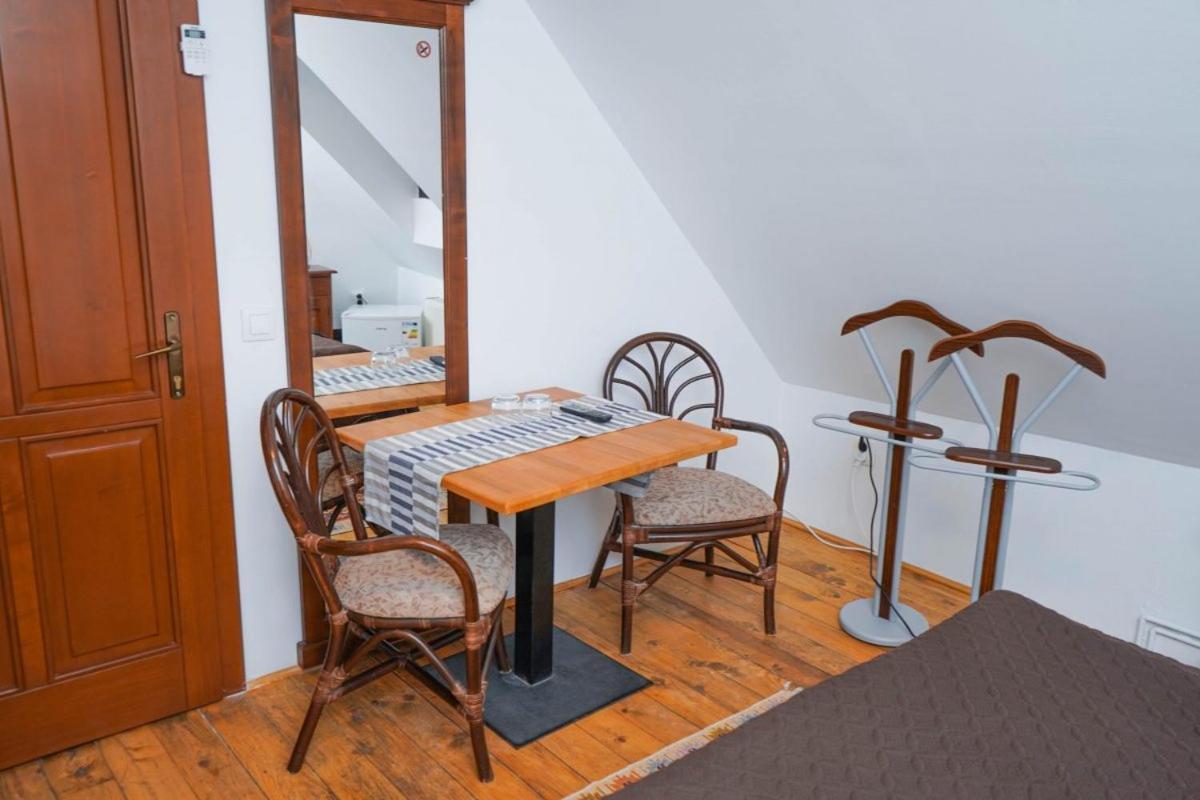 Pensiunea Gasthaus Alte Post Sighisoara Phòng bức ảnh